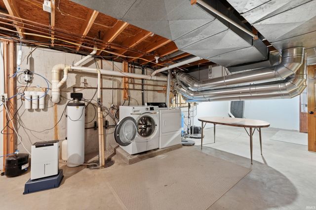 5211 Willow Bluff Trail, Huntertown, IN 46748