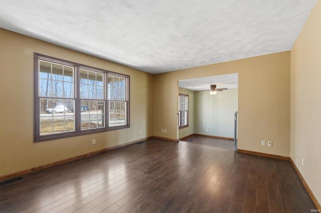 5211 Willow Bluff Trail, Huntertown, IN 46748