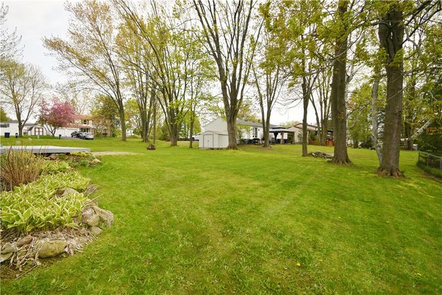 3 Cascade Road, Henrietta, NY 14586