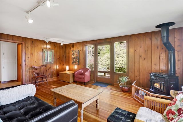 911 Coronado Avenue, Bellingham, WA 98229