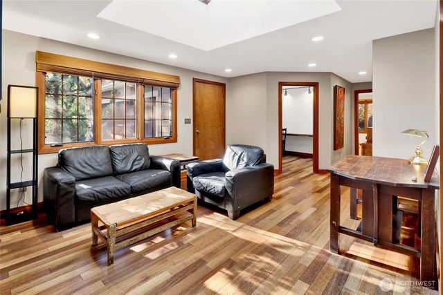 911 Coronado Avenue, Bellingham, WA 98229