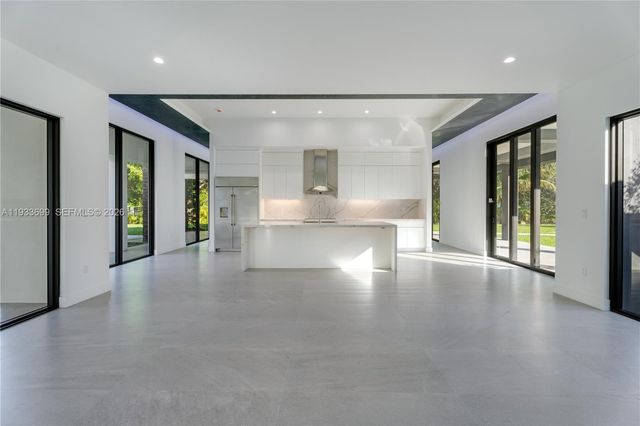 10398 SW 64th St, Miami, FL 33173