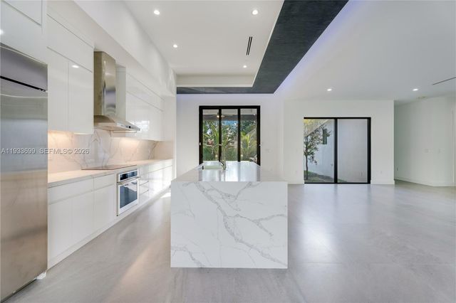 10398 SW 64th St, Miami, FL 33173