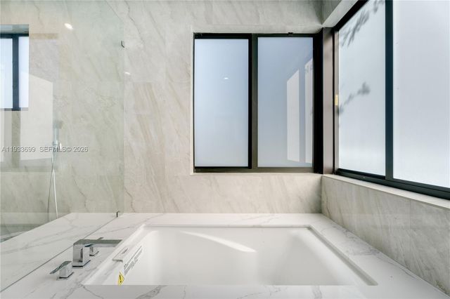 10398 SW 64th St, Miami, FL 33173