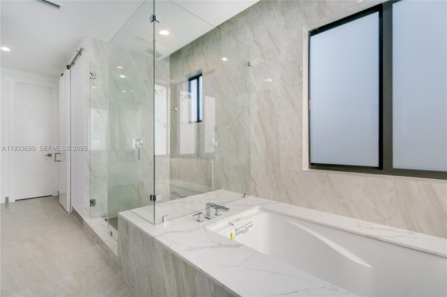 10398 SW 64th St, Miami, FL 33173