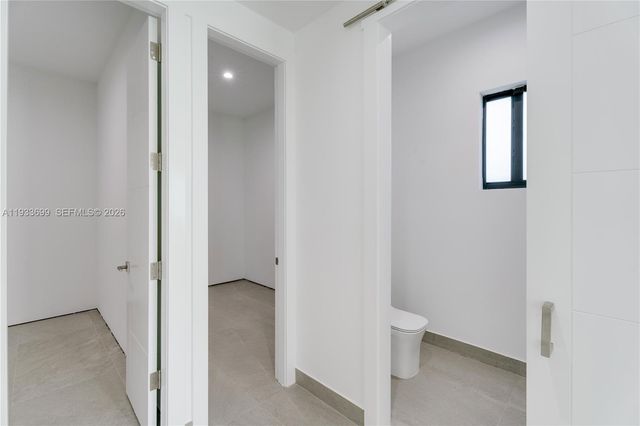 10398 SW 64th St, Miami, FL 33173