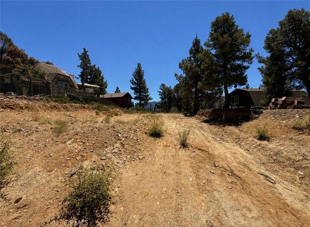 1084 Cedar Mountain Road, Big Bear City, CA 92314