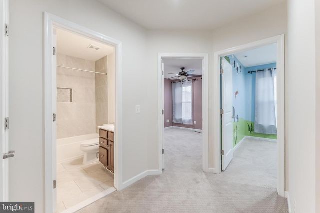 25367 WAKESTONE PARK TER, Chantilly, VA 20152