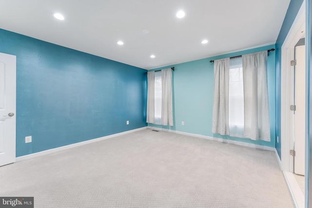 25367 WAKESTONE PARK TER, Chantilly, VA 20152