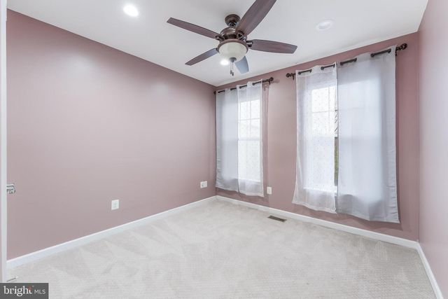 25367 WAKESTONE PARK TER, Chantilly, VA 20152