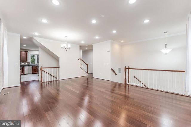 25367 WAKESTONE PARK TER, Chantilly, VA 20152