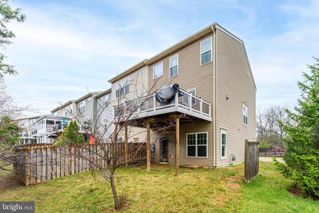 25367 WAKESTONE PARK TER, Chantilly, VA 20152