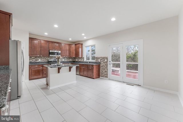 25367 WAKESTONE PARK TER, Chantilly, VA 20152