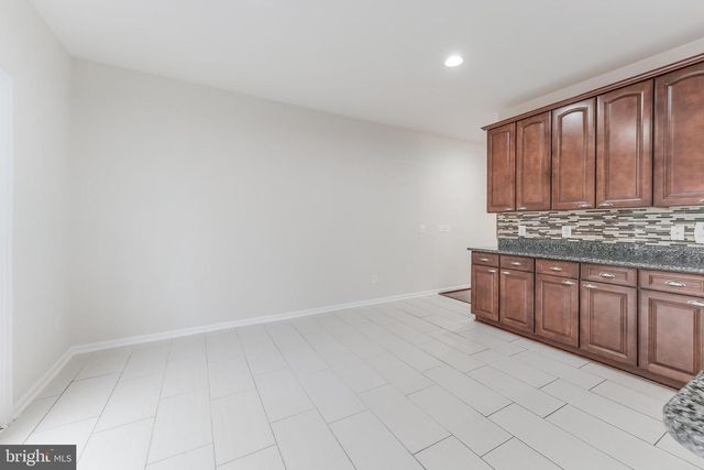 25367 WAKESTONE PARK TER, Chantilly, VA 20152