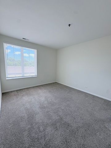 625 Deerfield Road 206, Deerfield, IL 60015