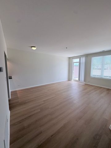 625 Deerfield Road 206, Deerfield, IL 60015