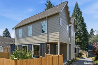 11737 40th Avenue NE #A, Seattle, WA 98125