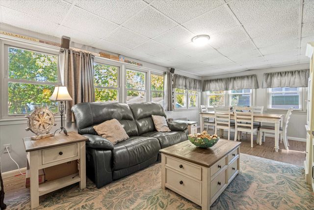 76 Gillis Street, Nashua, NH 03060