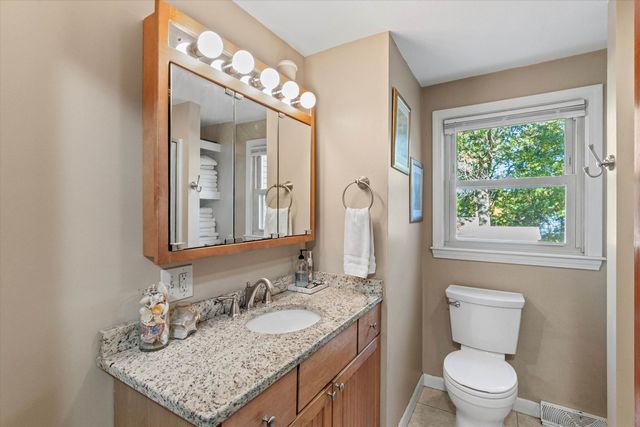 76 Gillis Street, Nashua, NH 03060