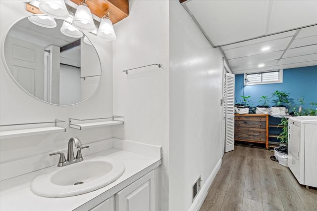 76 Gillis Street, Nashua, NH 03060