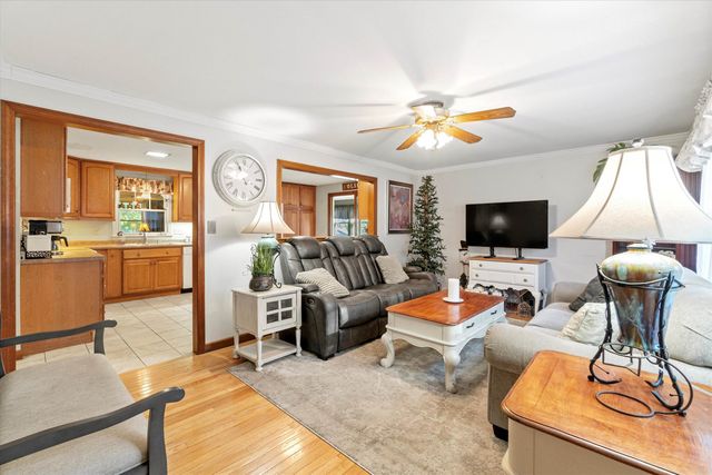 76 Gillis Street, Nashua, NH 03060