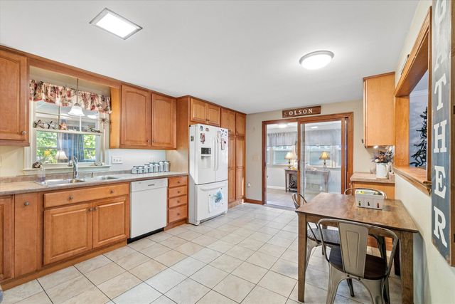 76 Gillis Street, Nashua, NH 03060