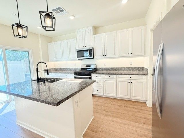 25189 Hunter Avenue, Moreno Valley, CA 92551