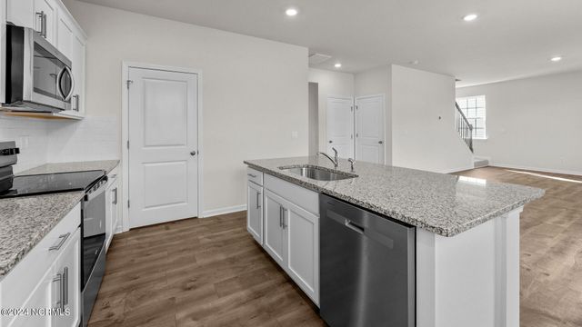 1616 Stonebriar Drive, Winterville, NC 28590