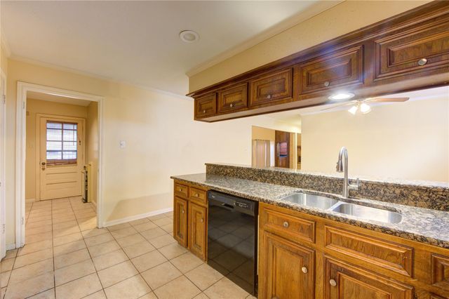 165 Old Bridge Lake Lake, Houston, TX 77069
