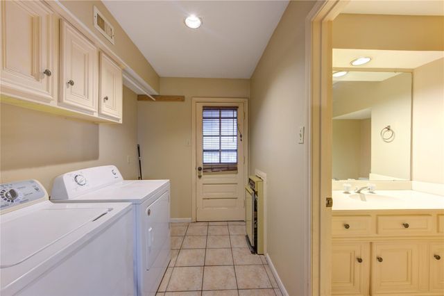165 Old Bridge Lake Lake, Houston, TX 77069
