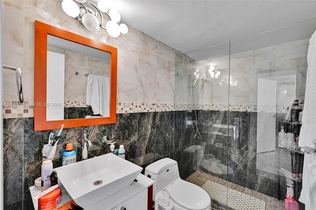 2030 S Ocean Dr 2018, Hallandale Beach, FL 33009