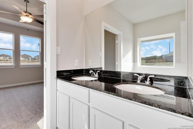 176 Jessica Knoll, San Antonio, TX 78253