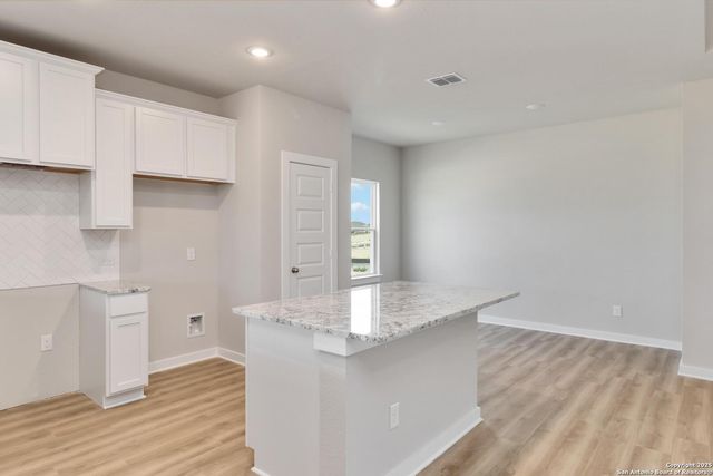 176 Jessica Knoll, San Antonio, TX 78253