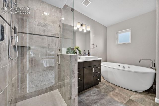 94 Cheyenne Boulevard, Colorado Springs, CO 80905