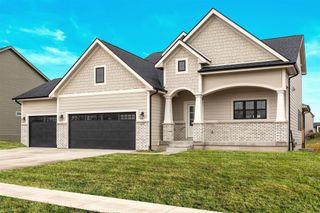 55 NW Alderleaf Drive, Waukee, IA 50263