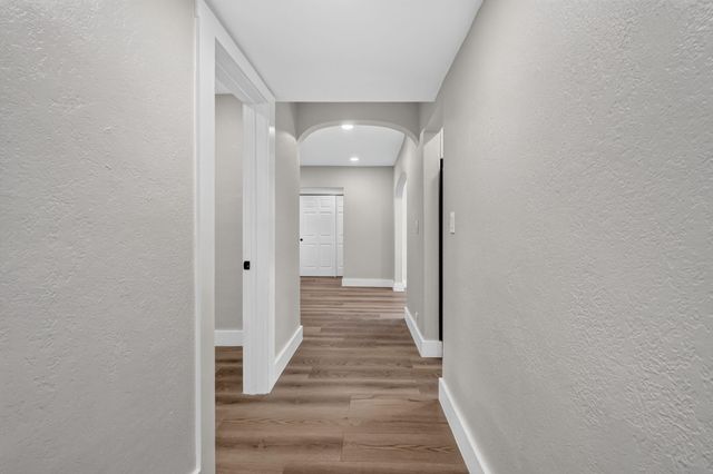 516 Independence Road 1, West Palm Beach, FL 33405