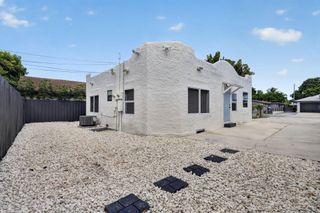 516 Independence Road 1, West Palm Beach, FL 33405