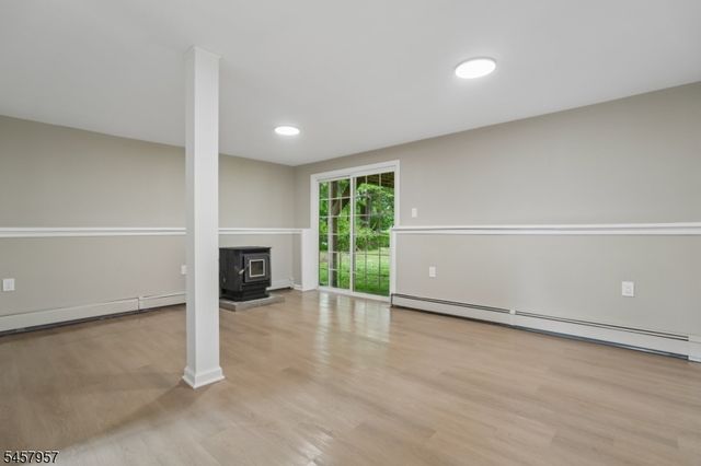 41 Paula Dr, Washington Twp., NJ 07853