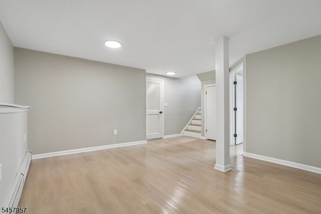 41 Paula Dr, Washington Twp., NJ 07853