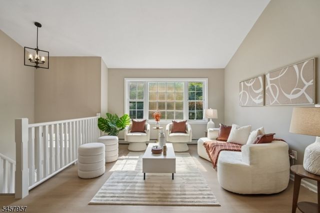 41 Paula Dr, Washington Twp., NJ 07853