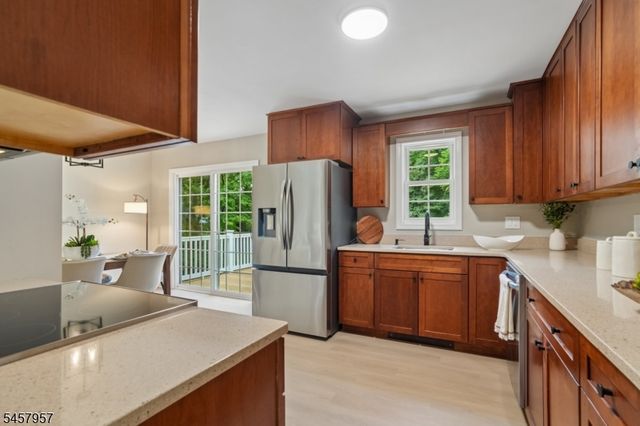 41 Paula Dr, Washington Twp., NJ 07853
