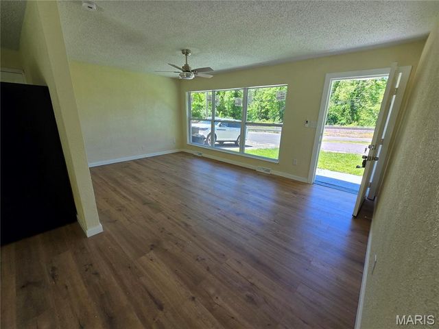 4 Hi Pointe Drive, Belleville, IL 62223