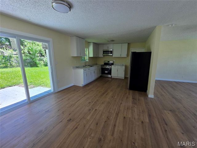 4 Hi Pointe Drive, Belleville, IL 62223