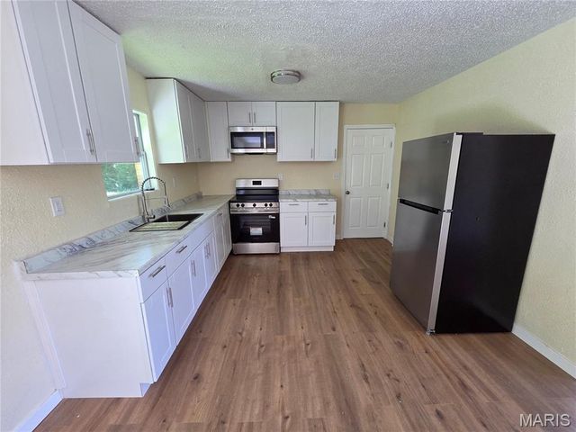 4 Hi Pointe Drive, Belleville, IL 62223