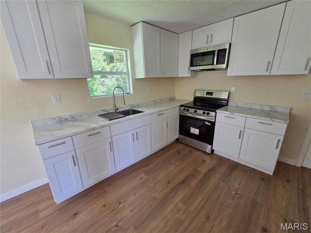 4 Hi Pointe Drive, Belleville, IL 62223