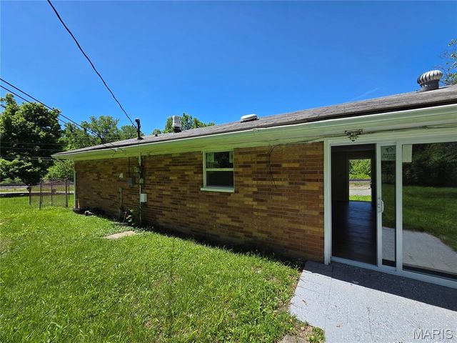 4 Hi Pointe Drive, Belleville, IL 62223