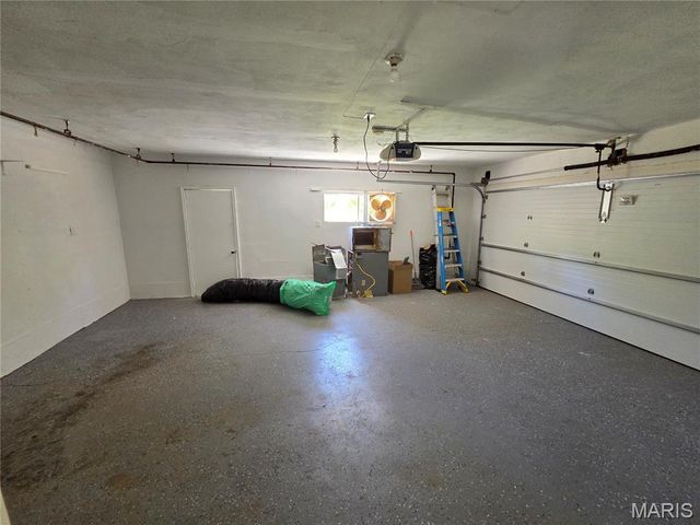 4 Hi Pointe Drive, Belleville, IL 62223