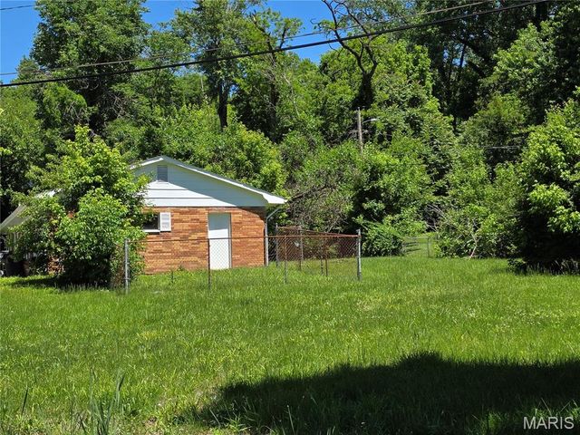 4 Hi Pointe Drive, Belleville, IL 62223