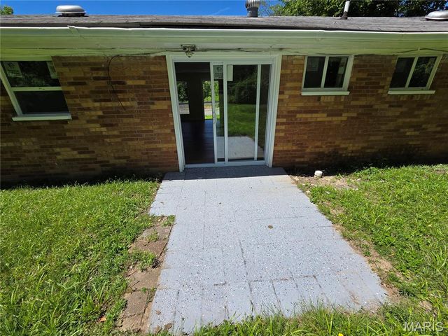 4 Hi Pointe Drive, Belleville, IL 62223