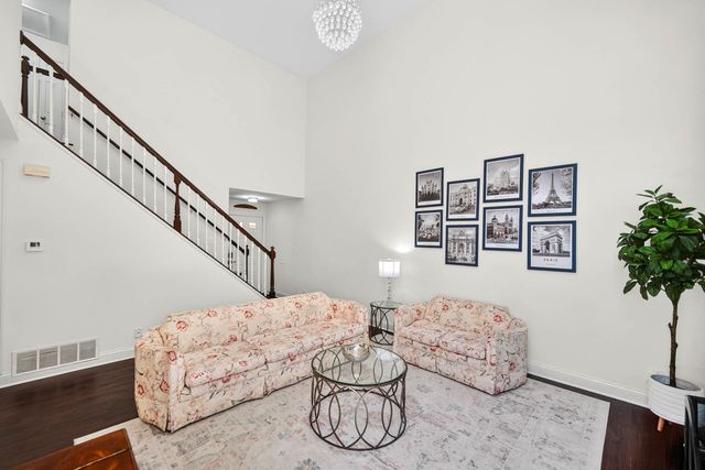 30W033 Princeton Court, Warrenville, IL 60555